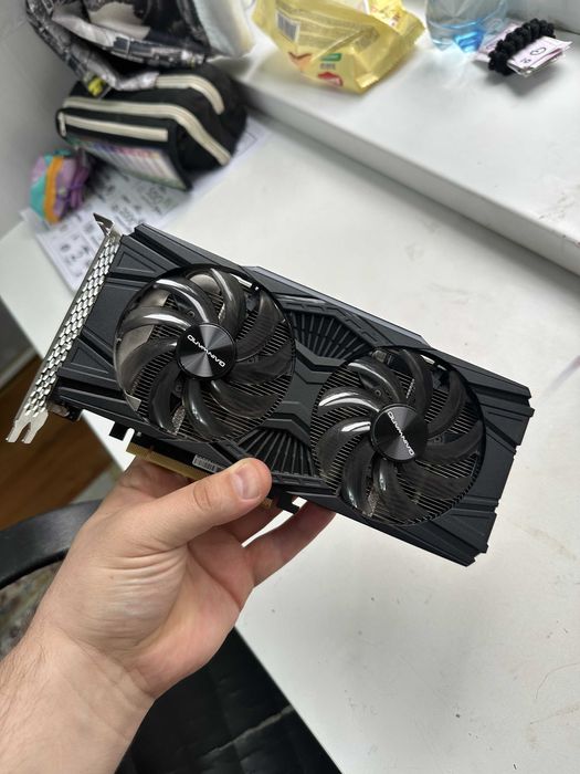Мощная видеокарта Geforce RTX 2060 Super