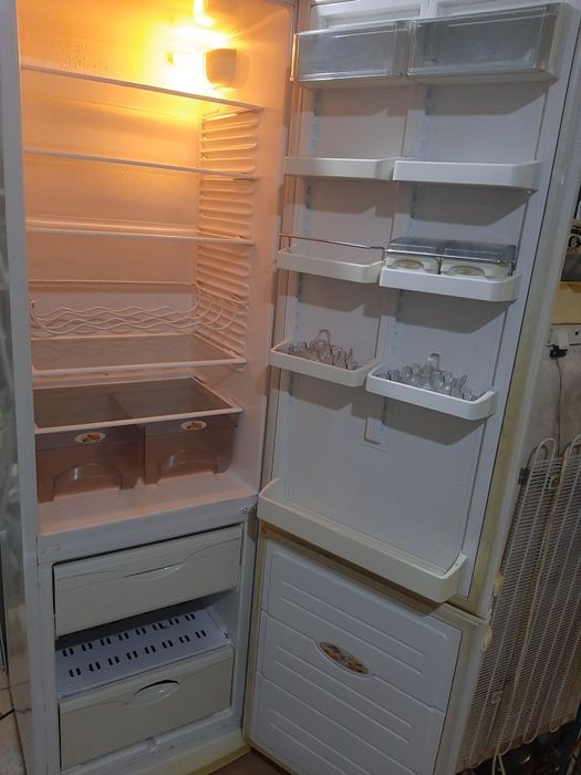 Двухкомпрессорный Холодильник Атлант . Гарантия . Доставка. Whats App