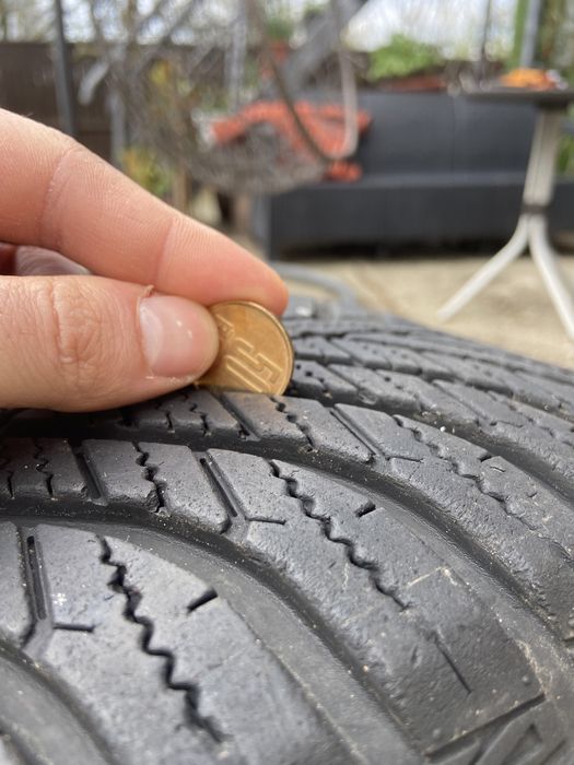 Goodyear Vector 4seasons 225 45 r17