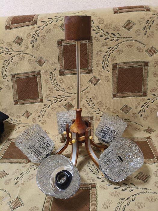 Хрустальная люстра,пяти рожковая