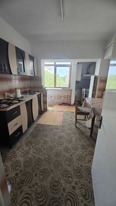 Apartament 2 camere decomandat, balcon 7,5 mp–Centru[deasupra 5 to go)