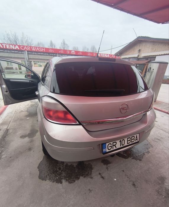 Vand opel Astra H 1.4 benzina