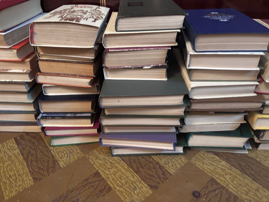 Продам книги в хорошем состоянии