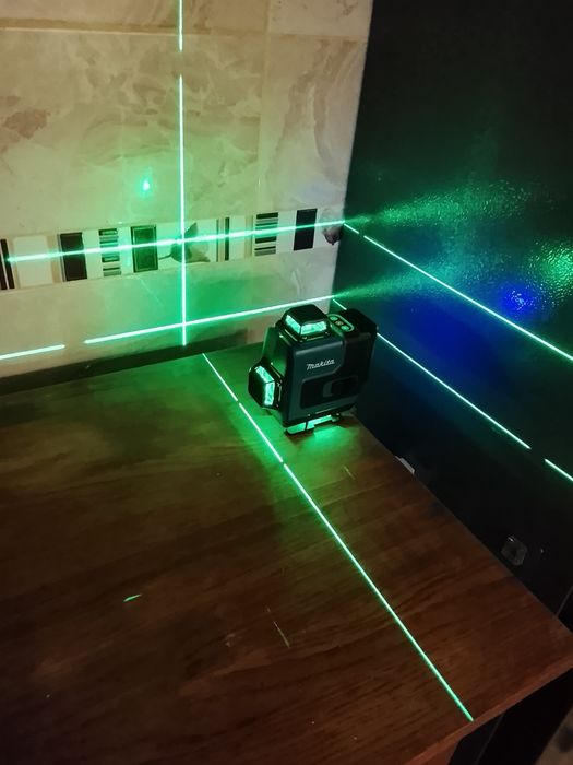 Nivel laser makita
