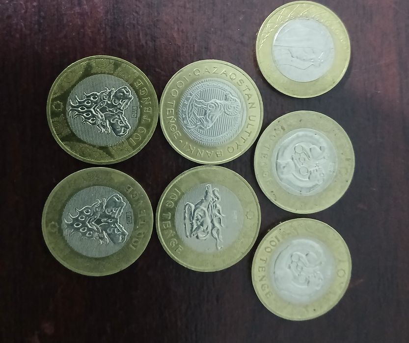 Продам монеты штук 500 тенге