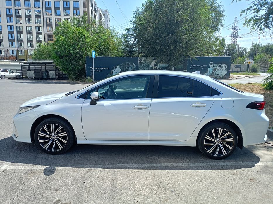 Срочно продам TOYOTA COROLLA