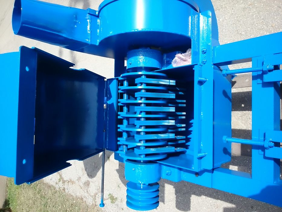 Фуражомелка за зърно и фуражи