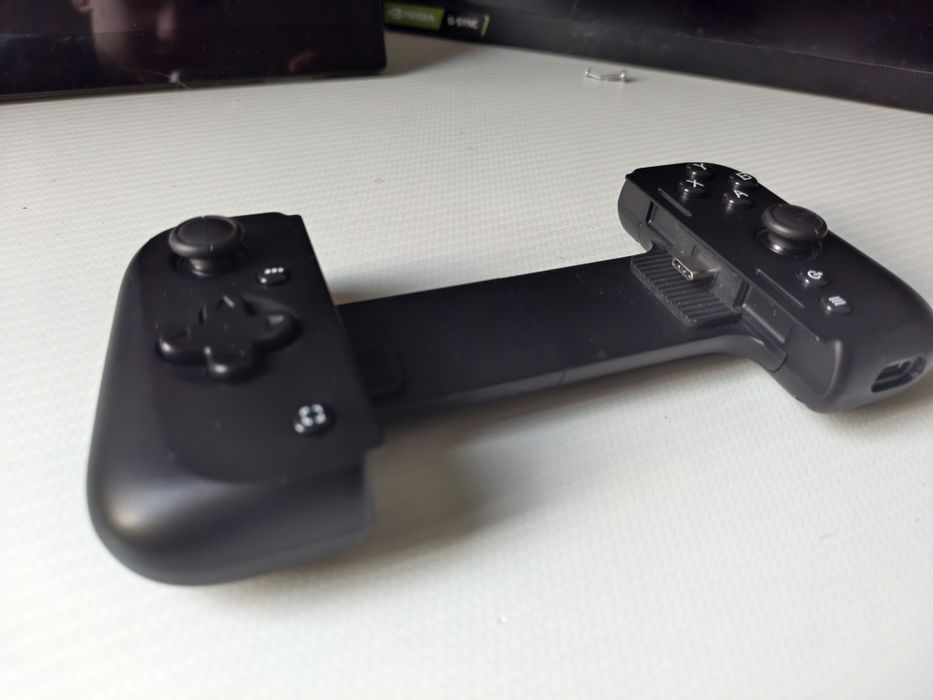 Геймпад Razer kishi v2