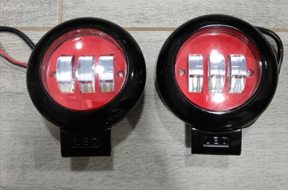 Новые туманки, накидки на панель машины