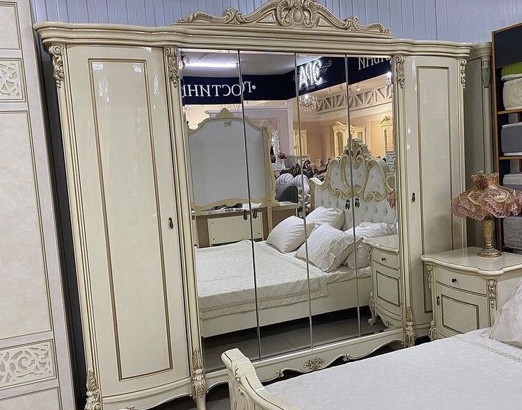 Спальный гарнитур