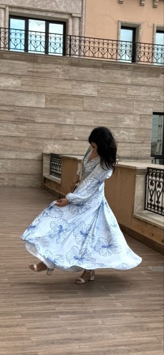 Платье,надето только один раз