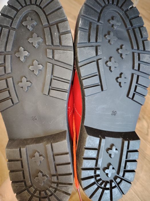 Новая обувь 39 размера