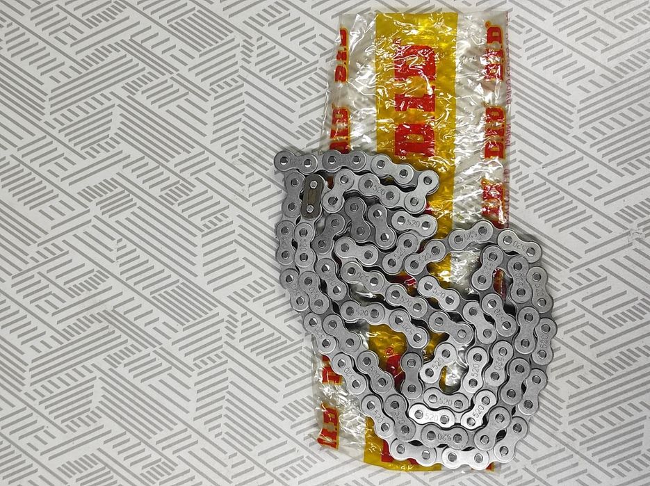 Мото верига 520 110L Цена18€ 35.20лв.