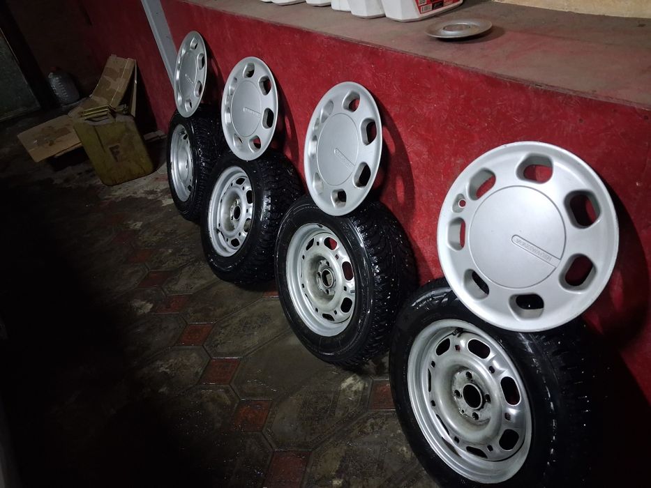 Продам комплект колес