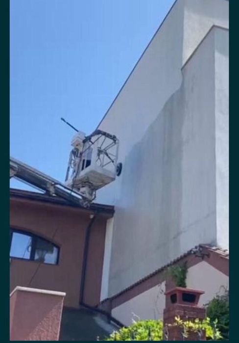 Spal tencuiala decorativa blocuri curat spalat geam hale cladiri birou