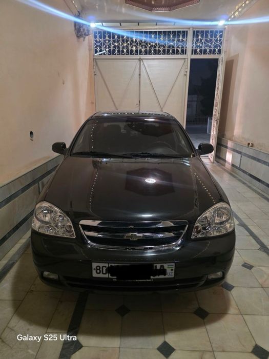 Лассети 1.8  срочна сотилади