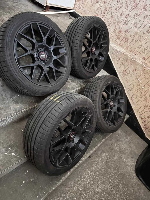 jante momo revenge 2.0 matt black + cauciucuri dunlop spt vara  , noi