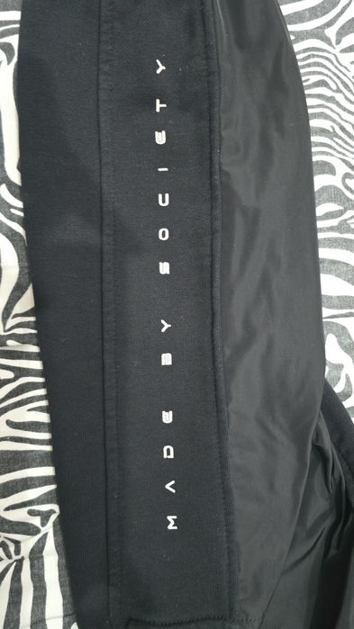 Pantaloni Made by Society
