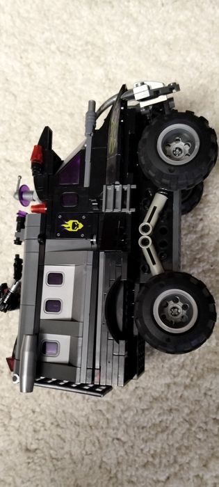 Машина собранная Lego