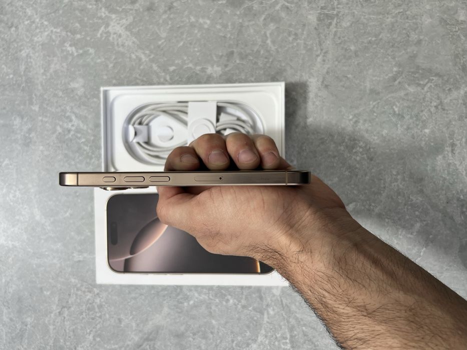 iPhone 16 Pro 256GB Desert Titanium