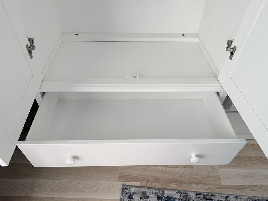 vand mobilier din lenn masiv , camera copil . cumparat de la  Mothercare .