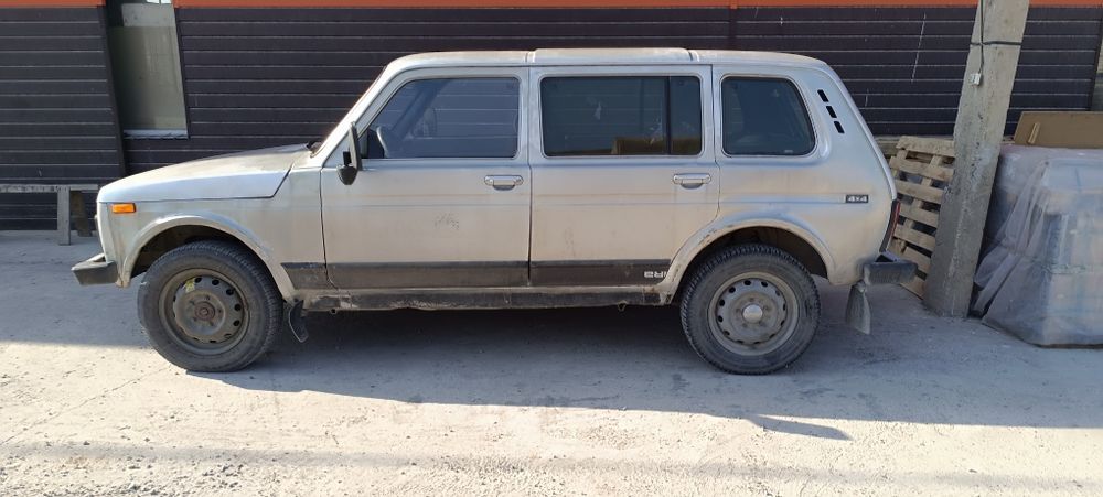 Продам Ниву 5ти дверная