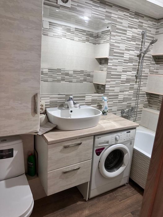 Продается 3 х ком кв в районе Казакстан