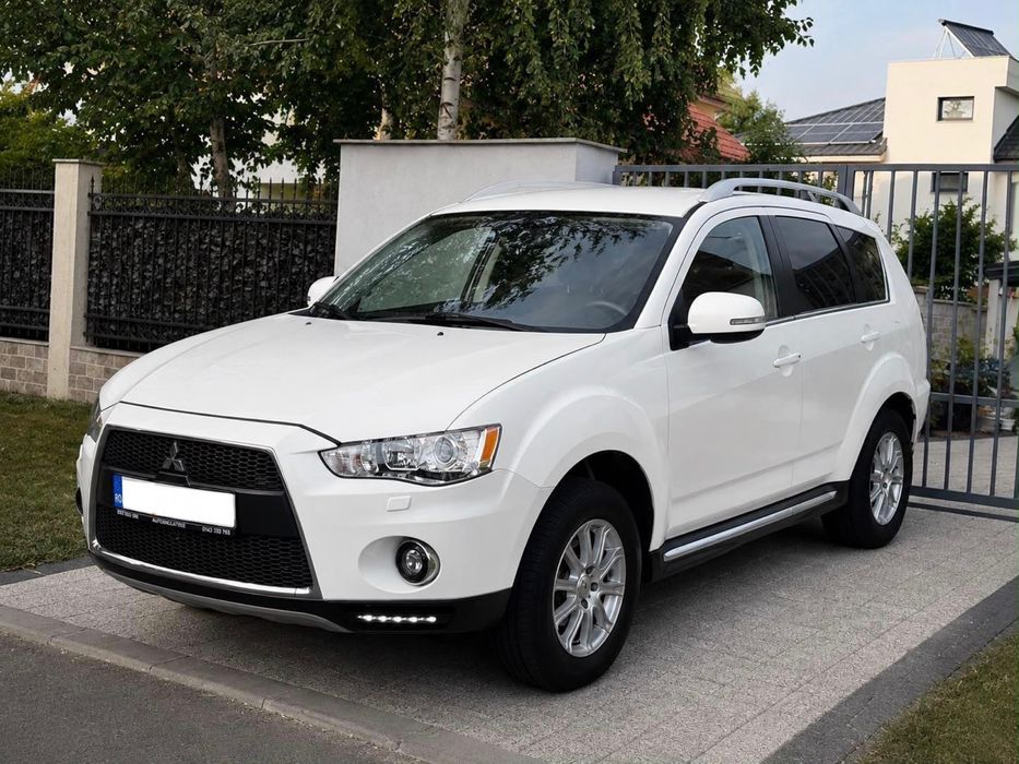 Mitsubishi outlander 2010 Automat 4x4 7 Locuri