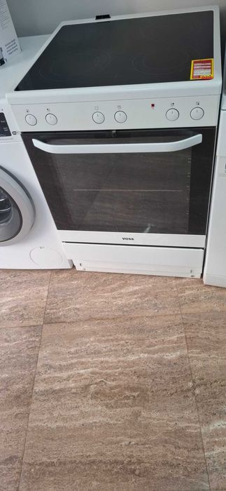 Свободно стояща печка ElectroLux - 4 котлона - Гаранция