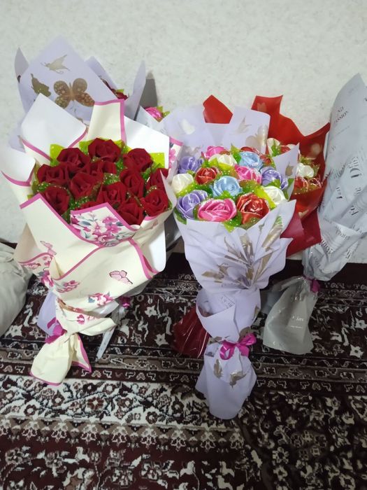 Eskustinniy  gul  materialdan yasalgan gullar