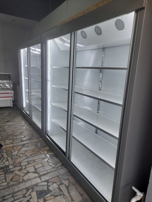 Xaladelnik,vetrinniy