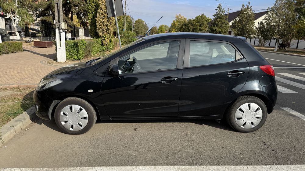 MAZDA 2 2014 — imagine 4