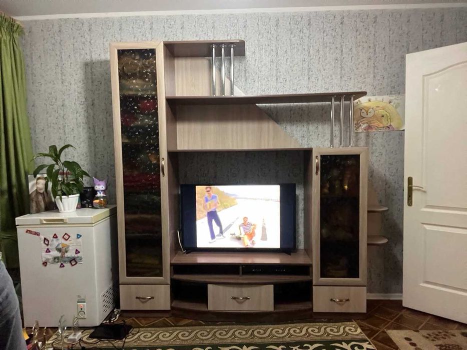 Стенка в гостиную