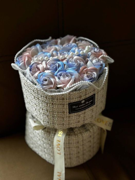 Ръчно изработени цветя – специален подарък за 8 март!