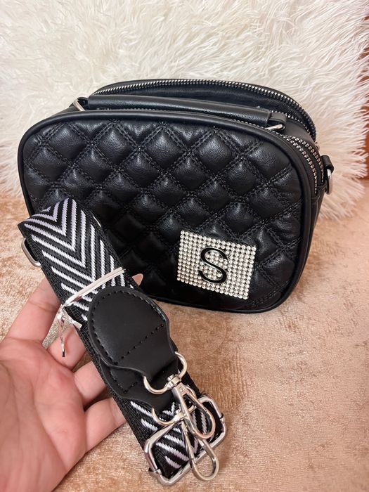 Дамска черна чанта