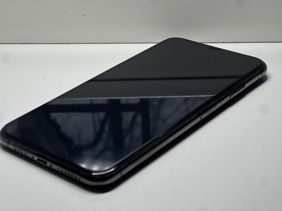 Продаётся iPhone XS Max