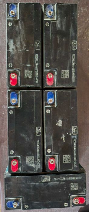 Vând acumulatori folositi pe scuter electric 12v 20,3Ah