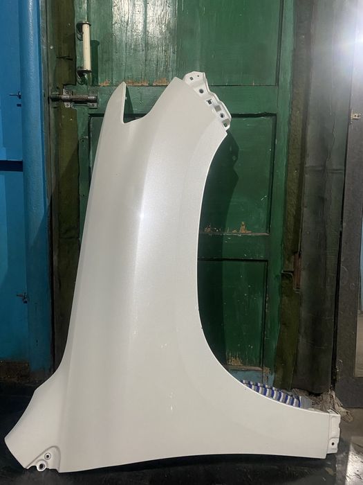 Запчасти по кузову