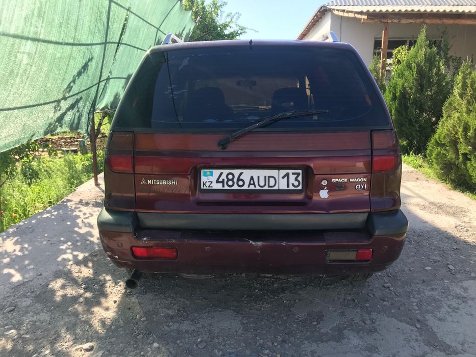 Митсубиши спесвагон
