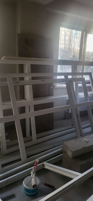 пластковые перегородки и двери