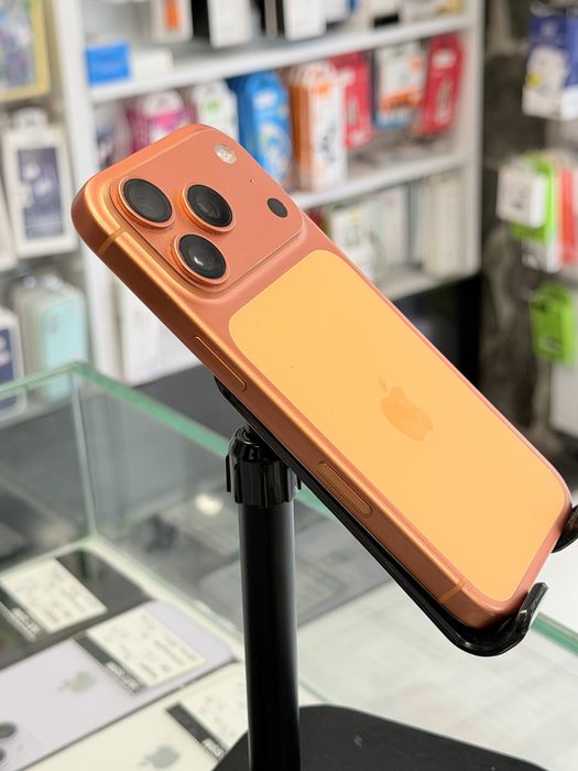 Apple iPhone 17 Pro 256GB Cosmic Orange