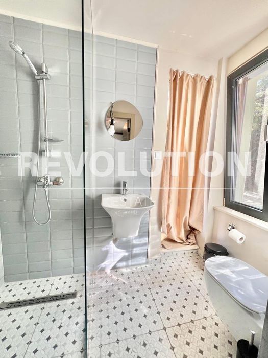 Дава се под наем Едностаен апартамент в Варна, м-т Евксиноград - 30 кв.м за 350 € - Снимка #3