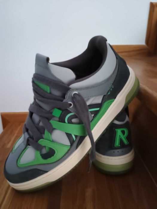 Adidași originali Represent