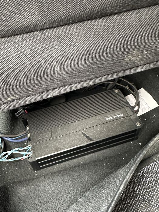 bass kalonka usilitil 2 ta 4 ta estradni kalonka polni nabor yigilgan