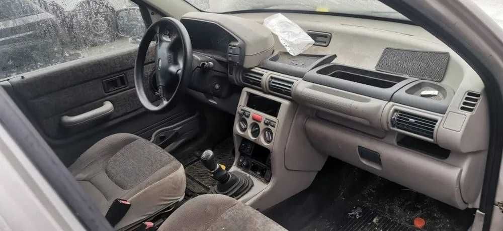 Dezmembrez Land Rover Freelander 1.8 benzina 2000 cu delcou