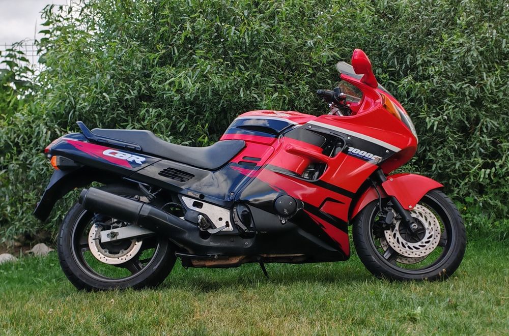 Honda cbr 1000 F sc24