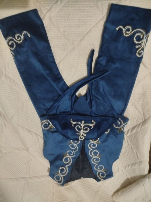 Костюм национальный