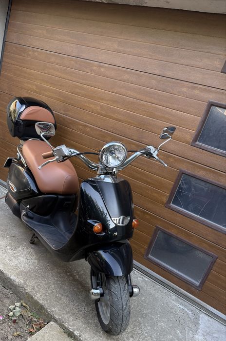 Vând scuter Aprilia L3e.