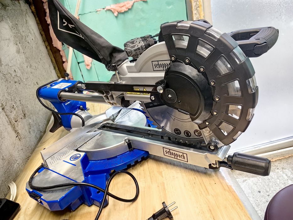 Потапящ циркуляр с изтегляне 2200W, 254мм Scheppach