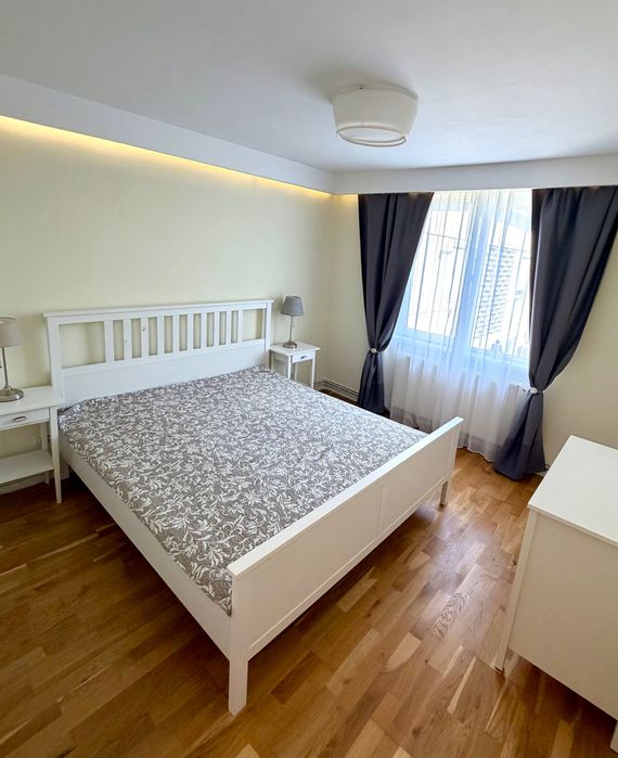 Închiriez apartament